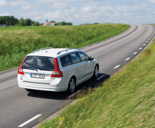 The Volvo V70 DRIVe has a CO2 emissions rating of 119 g/km.